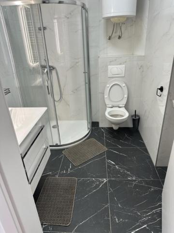 Gostilna In Apartmaji Zlati Lev - Maribor Luaran gambar