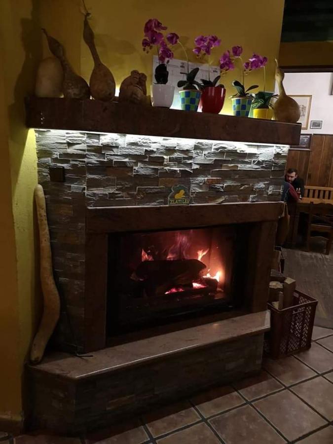 Gostilna In Apartmaji Zlati Lev - Maribor Luaran gambar